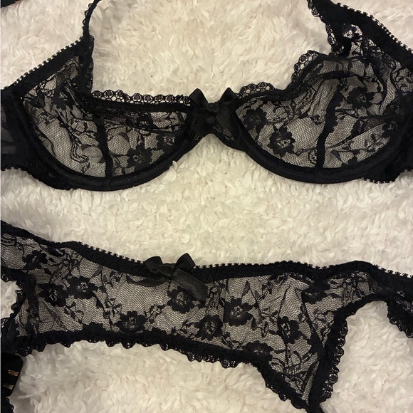 Agent Provocateur Laily Lingerie Set - Picture 3 of 6